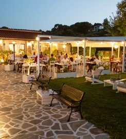 SALT & PEPPER SKIATHOS